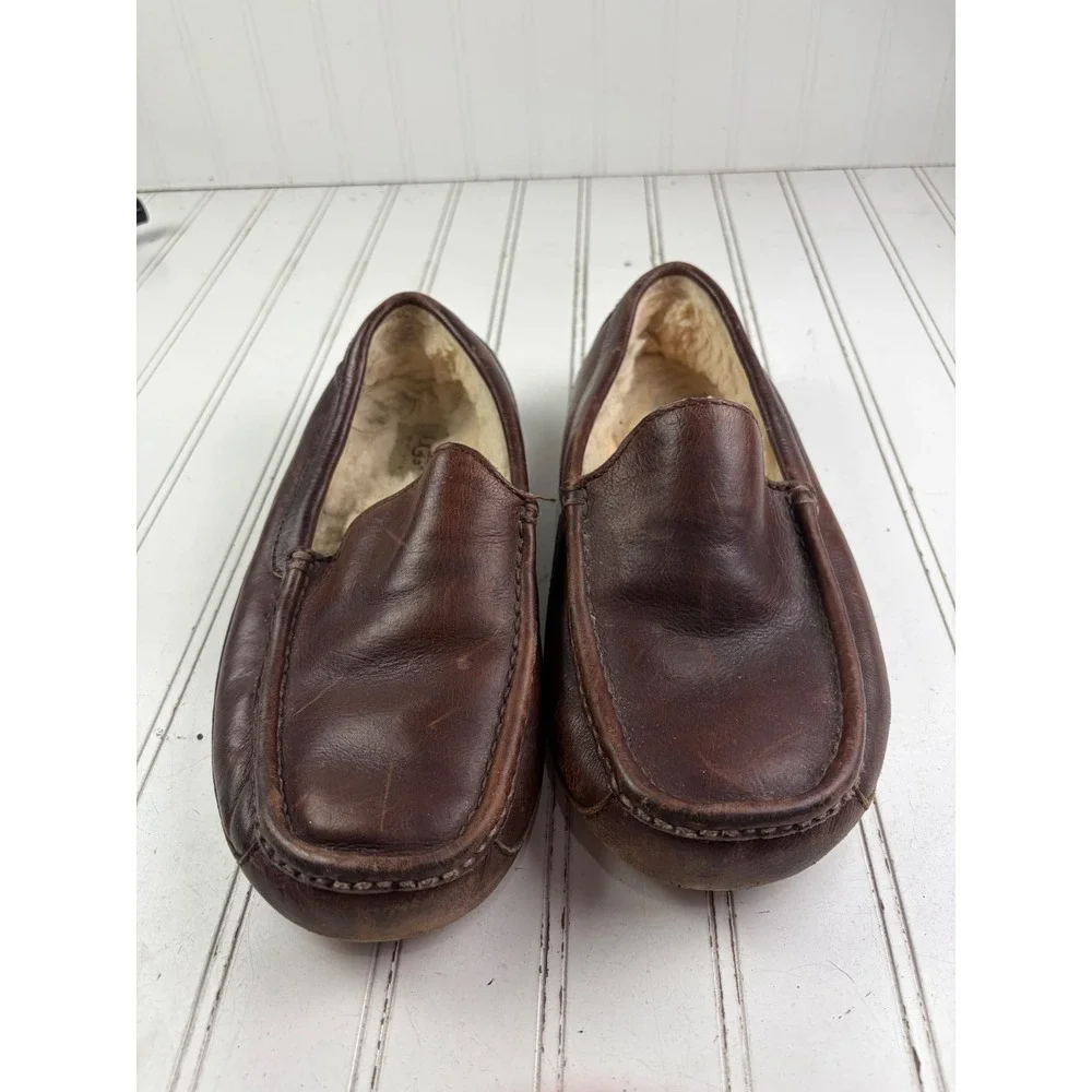 UGG Ascot Brown Leather Loafers Slippers Men's Size 9